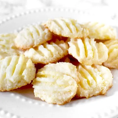 Biscoitos de Maizena or cornstarch cookies on a plate