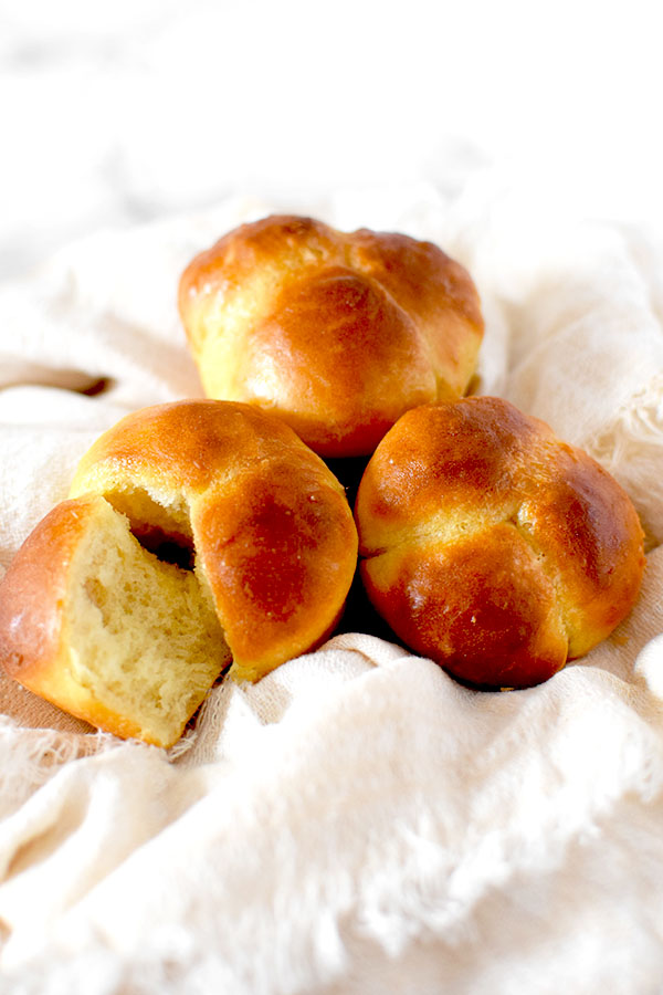 three overnight cloverleaf rolls