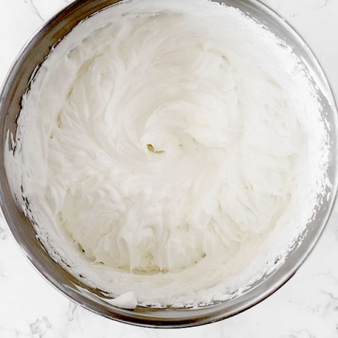 vanilla whipped cream frosting