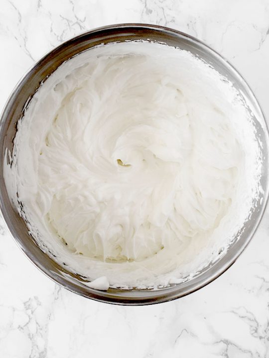 vanilla whipped cream frosting