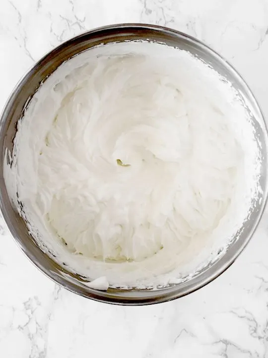 vanilla whipped cream frosting