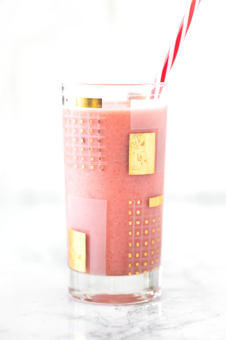 Strawberry Banana Smoothie with Almond Milk